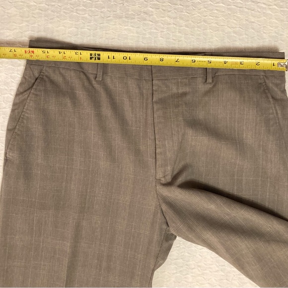 Banana Republic Modern Fit Dress Pants, tan, 32x32 - Picture 2 of 10